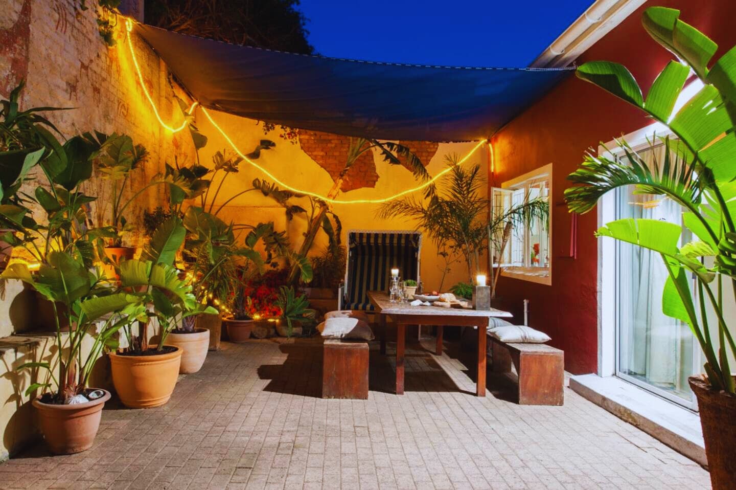 Communal patio / garden